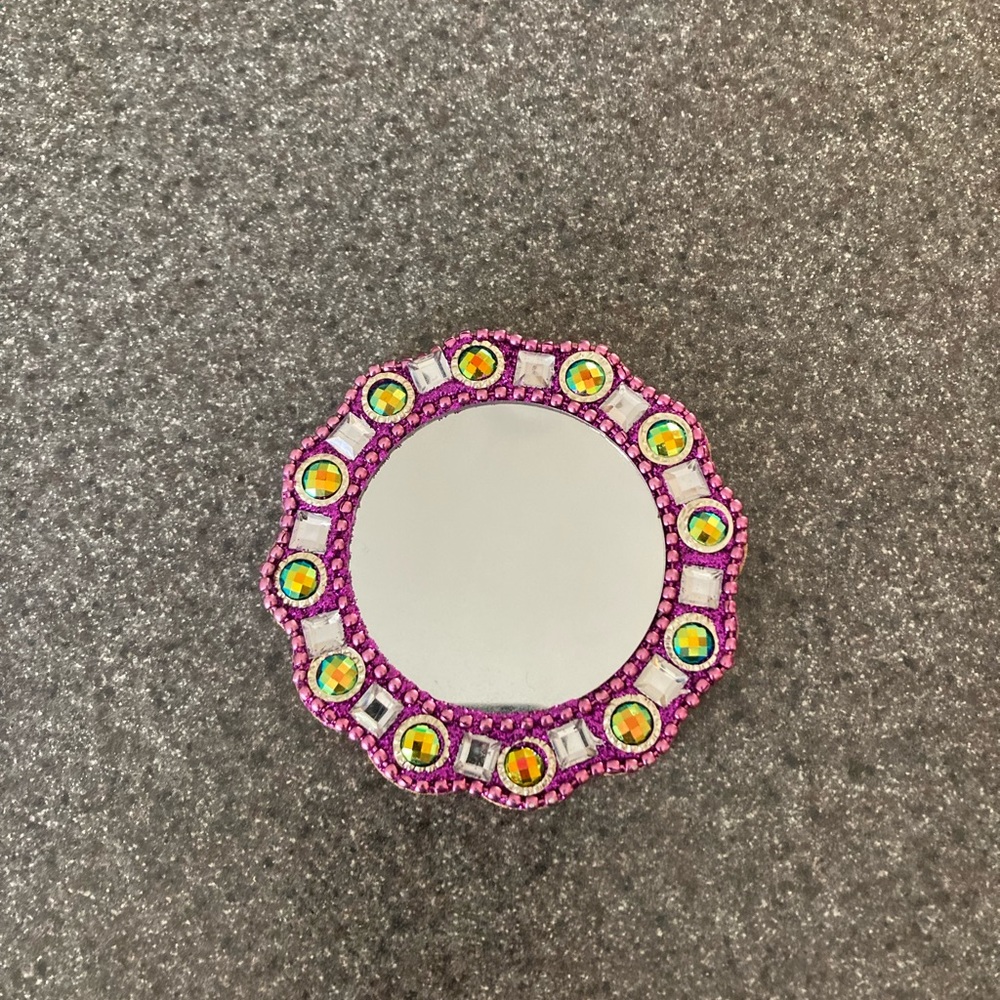 Floral pocket mirror